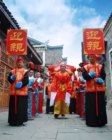 漫威大片《奇异博士》曝迷幻黑光海报 “卷福”大开天眼-熊猫体育(图1) xiongmao体育